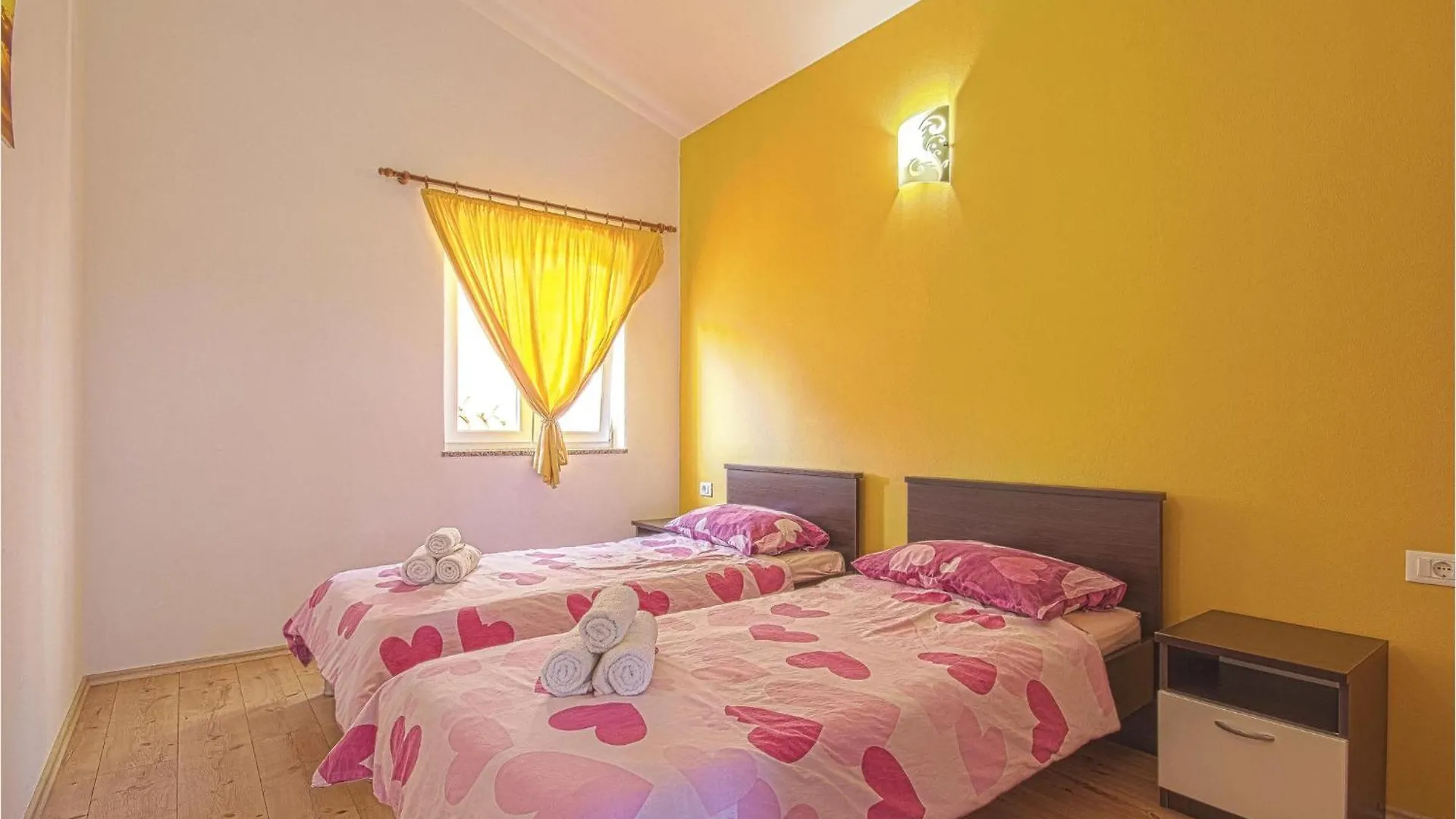 Nice Home In Pavicini With Outdoor Swimming Pool